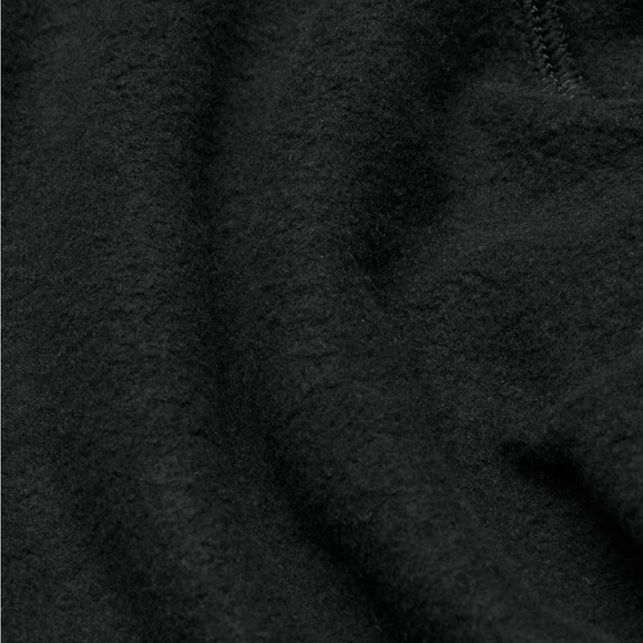 Cozy Fleece Boyfriend 6" Sweatshort In Black - Picture 5 of 10